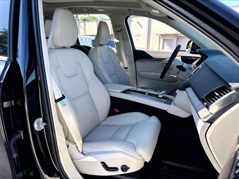 Used 2024 Volvo XC90 T8 Ultimate w/ Protection Package Premier AWD/4WD image 10