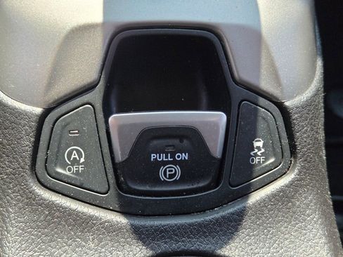 Used 2020 Jeep Compass Latitude image 28