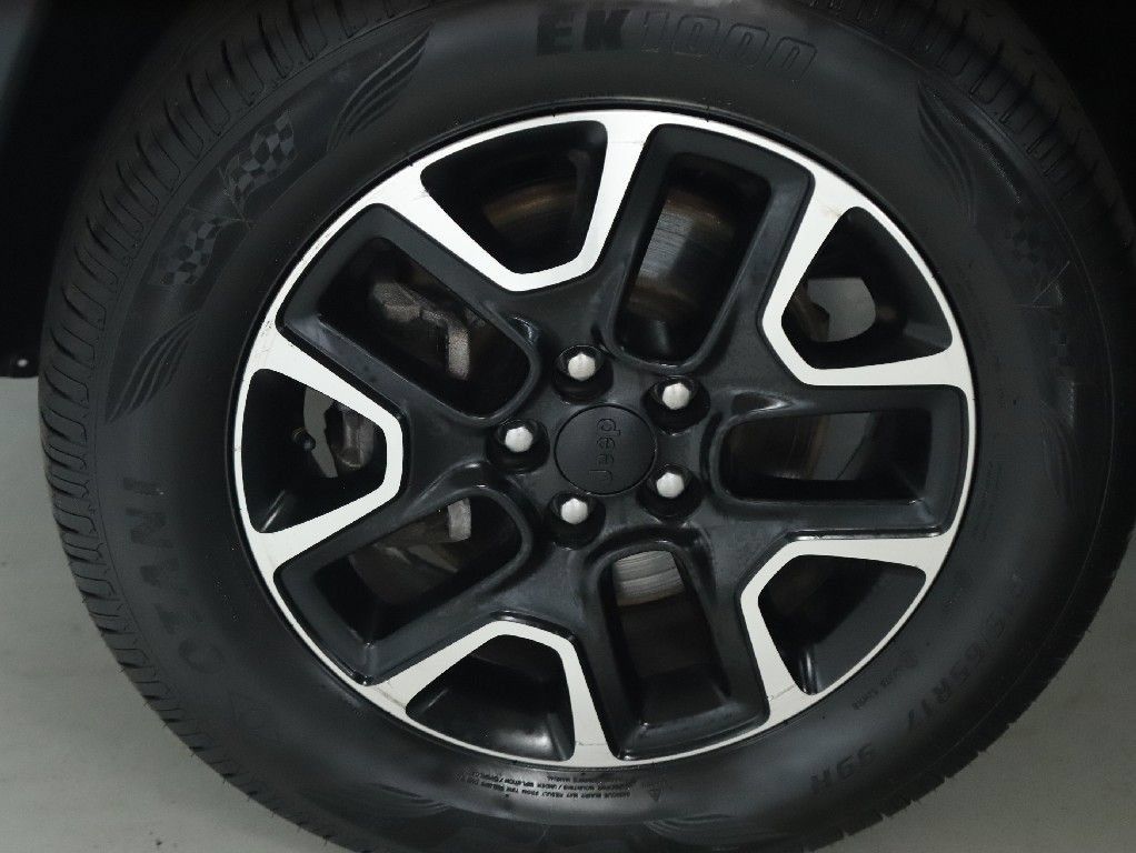 Used 2021 Jeep Compass Trailhawk AWD/4WD image 37