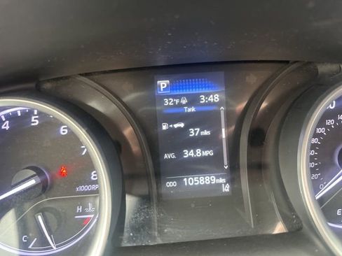 Used 2022 Toyota Camry LE image 4