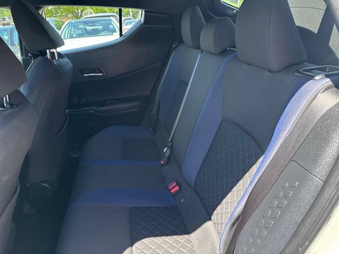 Used 2020 Toyota C-HR XLE FWD image 36