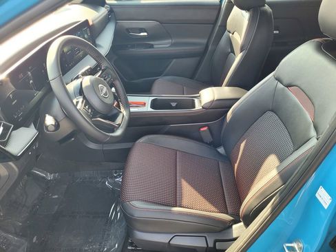 New 2026 Nissan Kicks SR image 8
