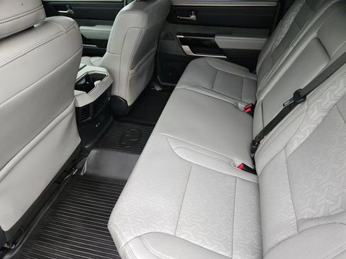Used 2025 Toyota Tundra Limited AWD/4WD image 23