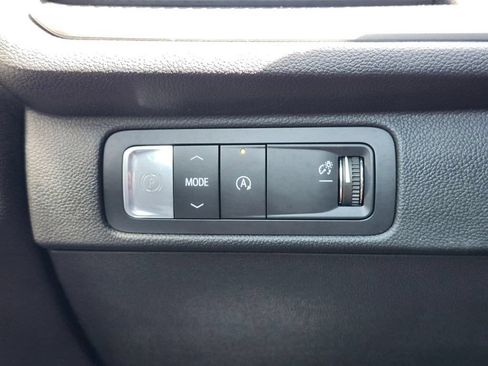 Used 2026 Chevrolet Traverse LT w/ Midnight/Sport Edition FWD image 23