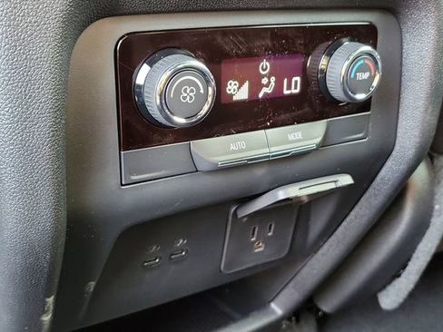 New 2026 Chevrolet Traverse Z71 w/ Enhanced Driving Package AWD/4WD image 14