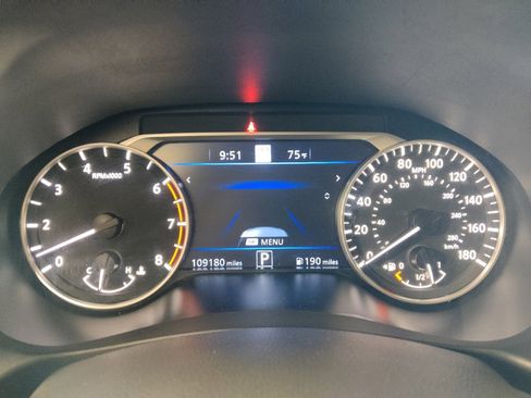 Used 2023 Nissan Altima 2.0 SR FWD image 23