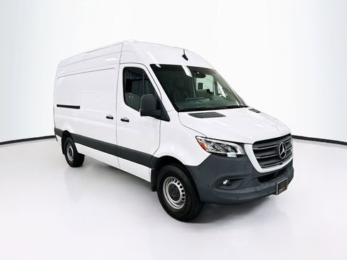 Used 2023 Mercedes-Benz Sprinter 144 Cargo image 1
