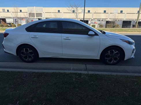 Used 2019 Kia Forte LXS image 4
