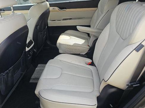 Used 2023 Hyundai Palisade Limited AWD/4WD image 9