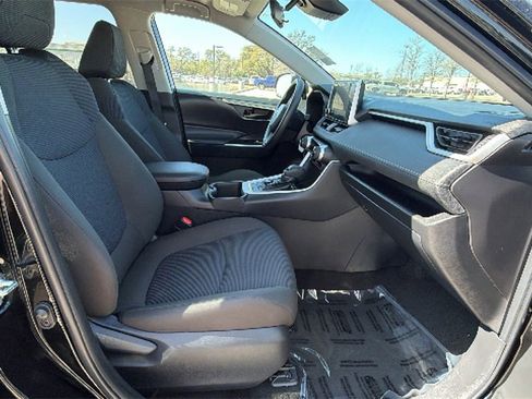 Certified 2025 Toyota RAV4 LE image 37