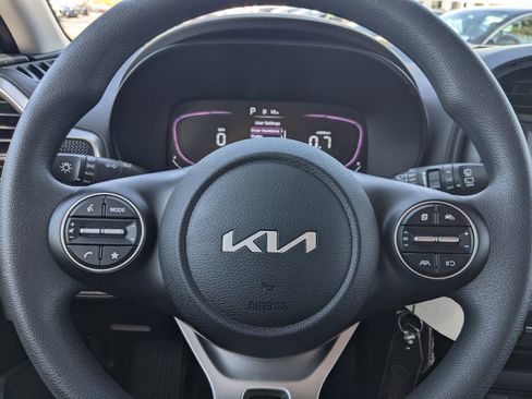 Certified 2023 Kia Soul LX w/ LX Technology Package image 20