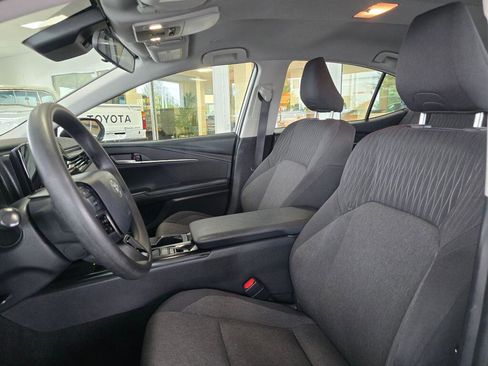 Used 2025 Toyota Camry LE FWD image 22