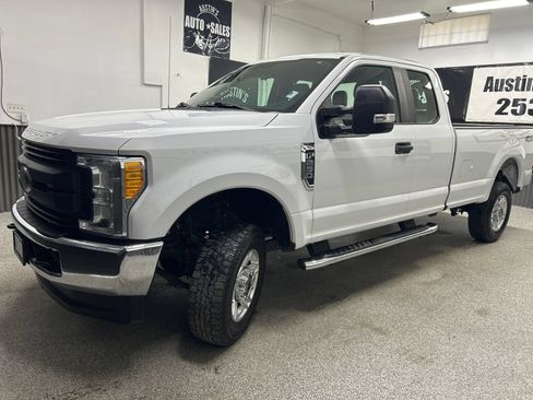 Used 2017 Ford F250 XL w/ Power Equipment Group AWD/4WD image 3