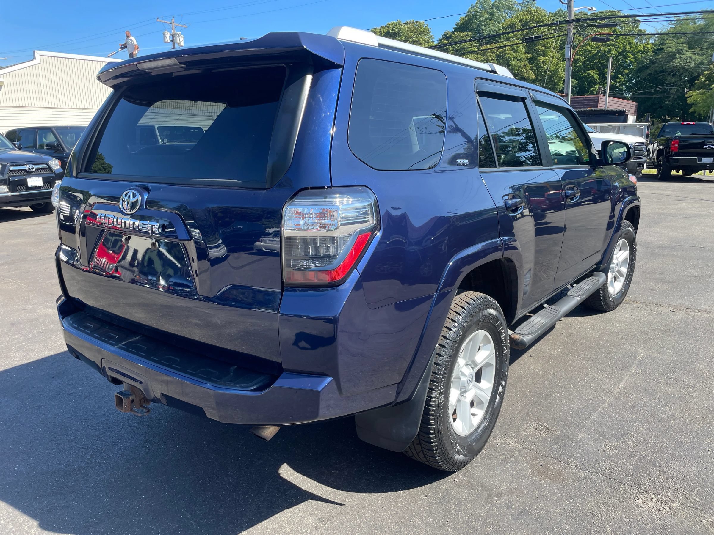 Used 2016 Toyota 4Runner SR5 AWD/4WD image 5