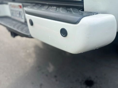 Used 2018 Nissan Frontier SV w/ Value Truck Package image 12