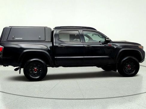 Used 2019 Toyota Tacoma TRD Pro AWD/4WD image 4