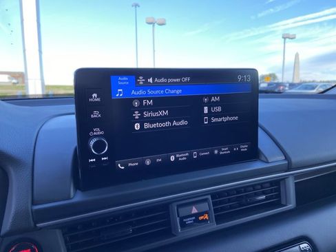 Used 2025 Honda Pilot EX-L image 34