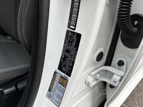 Used 2025 Kia K4 LXS image 29