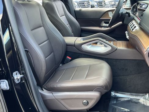Used 2022 Mercedes-Benz GLS 450 4MATIC image 34