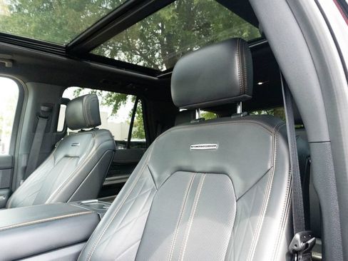 Used 2024 Ford Expedition Platinum RWD image 20