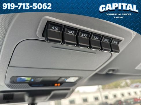 New 2026 Ford F250 XL w/ XL Chrome Package image 28