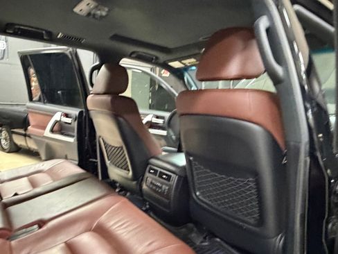 Used 2019 Toyota Land Cruiser AWD/4WD image 28