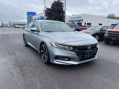 Used 2018 Honda Accord Sport image 7