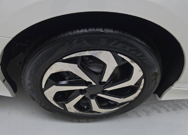 Used 2018 Honda Accord LX image 16