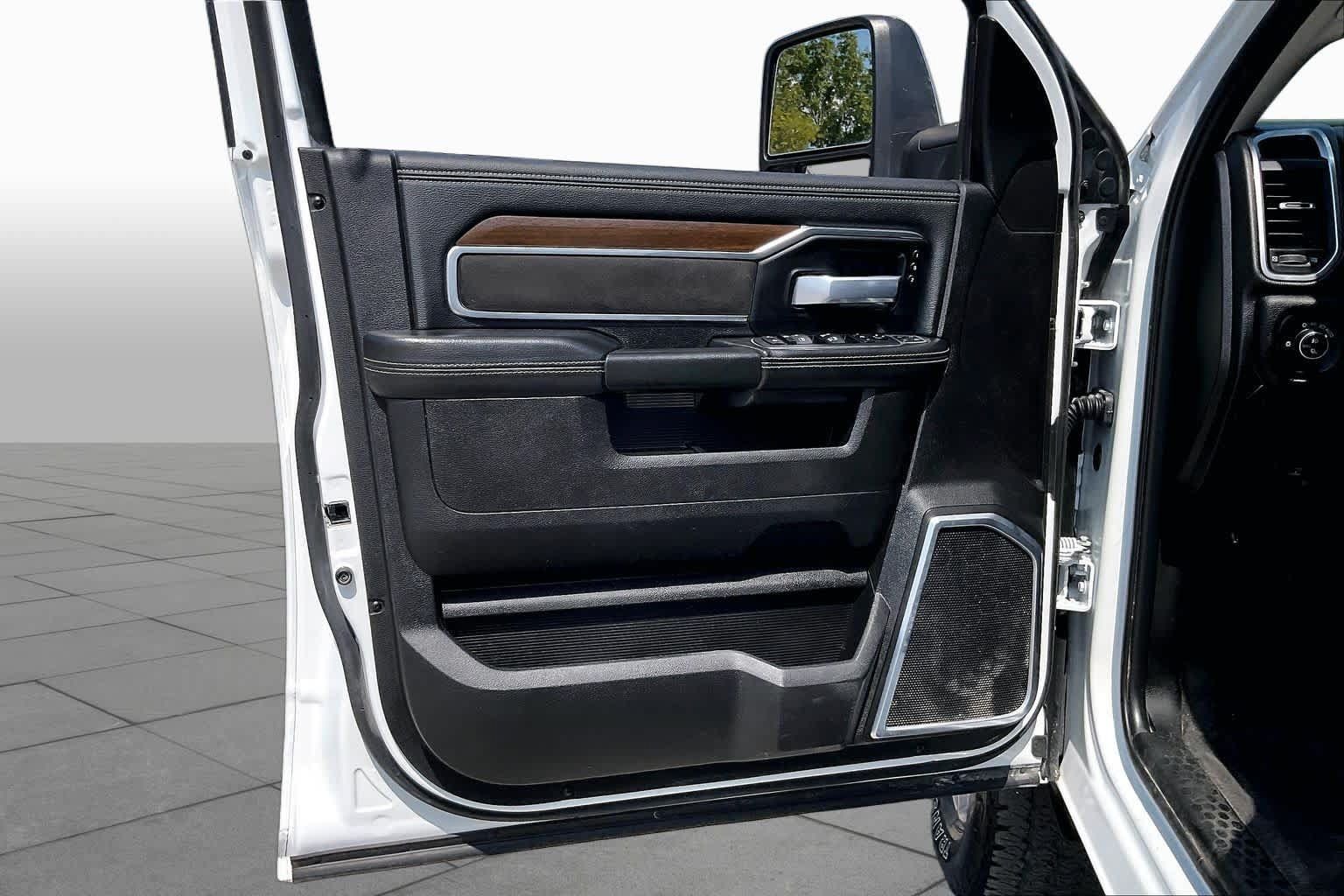 Used 2024 RAM 2500 Laramie w/ Safety Group AWD/4WD image 20