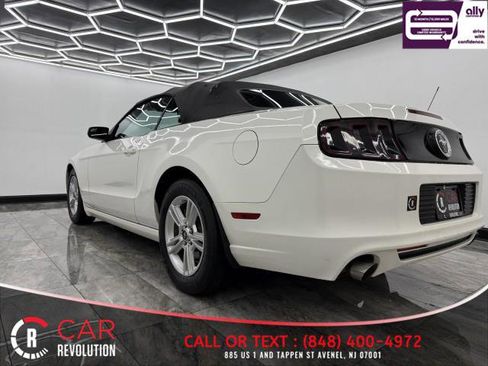 Used 2013 Ford Mustang Convertible image 4
