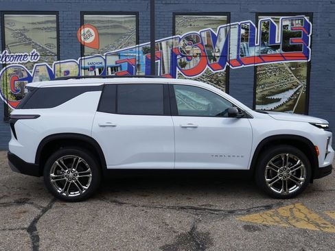 New 2027 Chevrolet Traverse LT w/ Driver Confidence Package AWD/4WD image 37