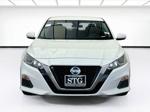 Used 2021 Nissan Altima 2.5 S w/ Driver Assist Package FWD image 2