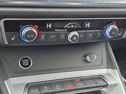 New 2025 Audi Q3 2.0T Premium image 23