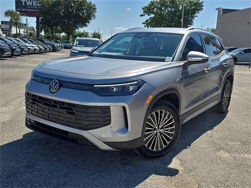 New 2025 Volkswagen Tiguan S image 24