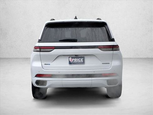 Used 2023 Jeep Grand Cherokee 30th Anniversary image 7