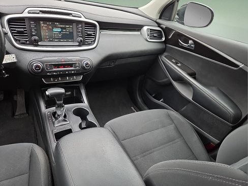 Used 2019 Kia Sorento FWD w/ LX Convenience Package image 12
