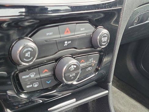 Used 2015 Chrysler 300 S image 29