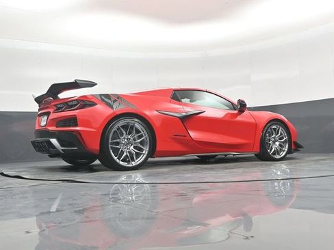 Used 2024 Chevrolet Corvette Z06 w/ Z07 Performance Package image 40