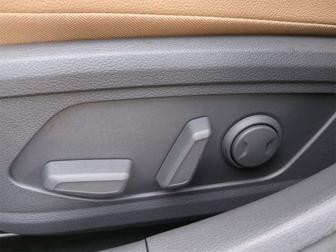 New 2025 Hyundai Sonata Limited image 19