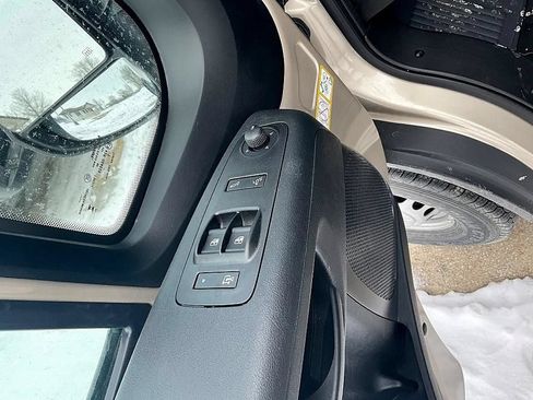 New 2026 RAM ProMaster 2500 w/ Premium Convenience Group FWD image 14
