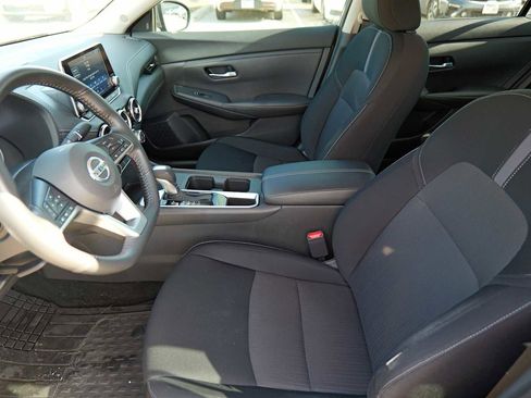 Used 2022 Nissan Sentra SV w/ Trunk Package image 11