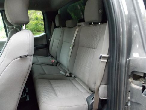 Used 2017 Ford F150 XLT AWD/4WD image 14