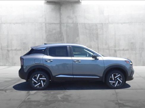 New 2026 Nissan Kicks SV FWD image 5
