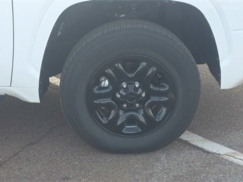 Used 2025 Toyota Tundra SR image 31