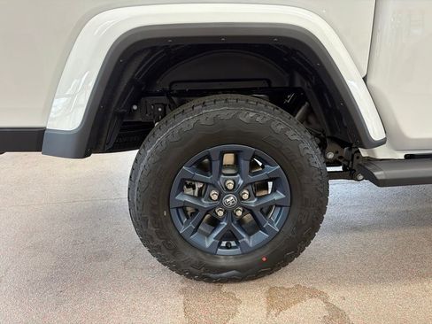 New 2026 Jeep Gladiator Sport AWD/4WD image 26
