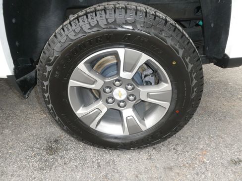 Used 2019 Chevrolet Colorado Z71 image 32