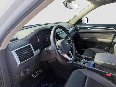 Used 2023 Volkswagen Atlas SEL R-Line image 9