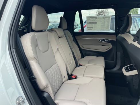 New 2026 Volvo XC90 B6 Plus w/ Protection Package Premier image 10