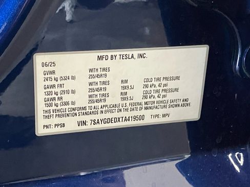 Used 2026 Tesla Model Y 2WD image 13
