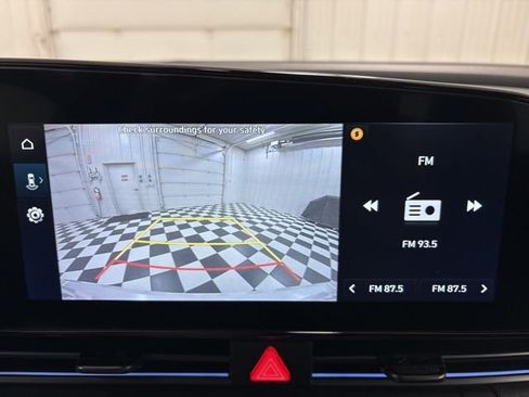 Used 2025 Hyundai Elantra SEL FWD image 16